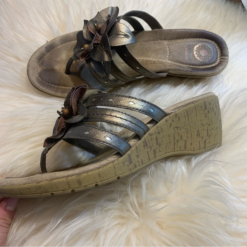 Thong sandals wedge heel soft footbed